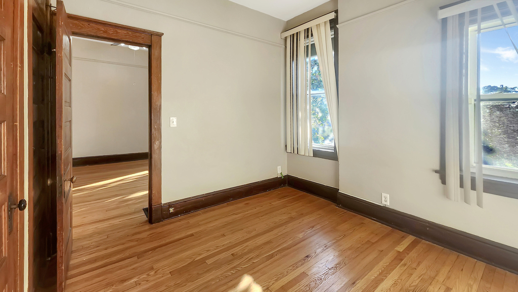 2333 S Lawndale Avenue - Photo 14