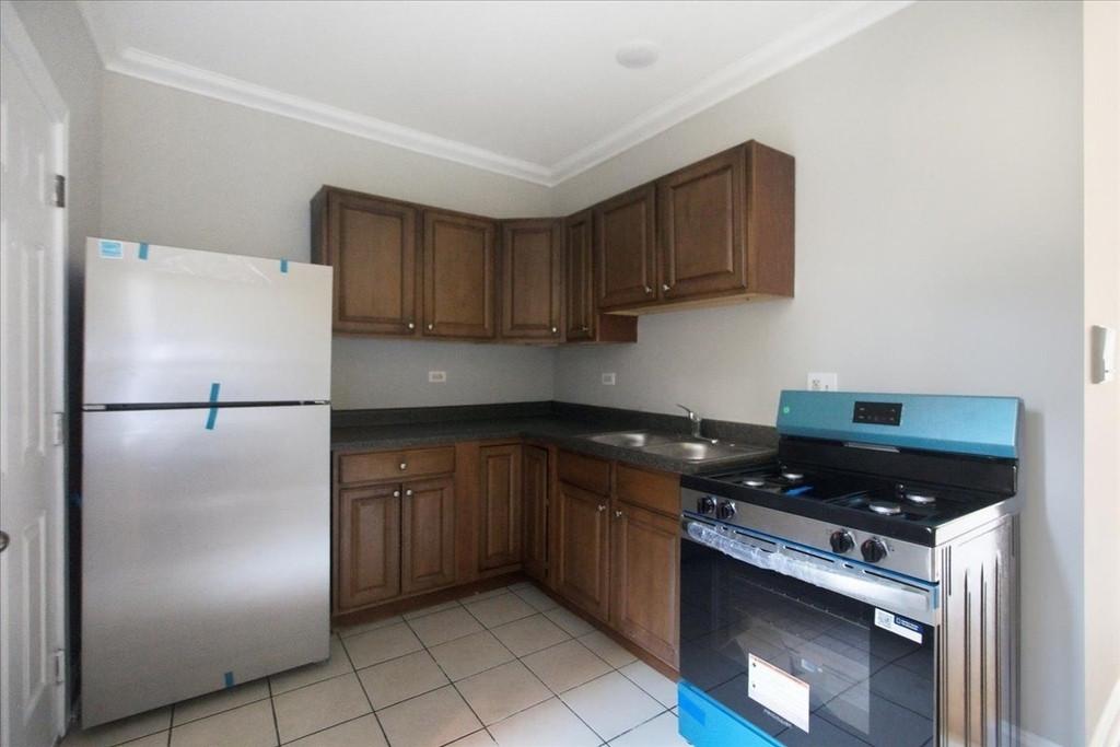 1940 E 73rd Street - Photo 6