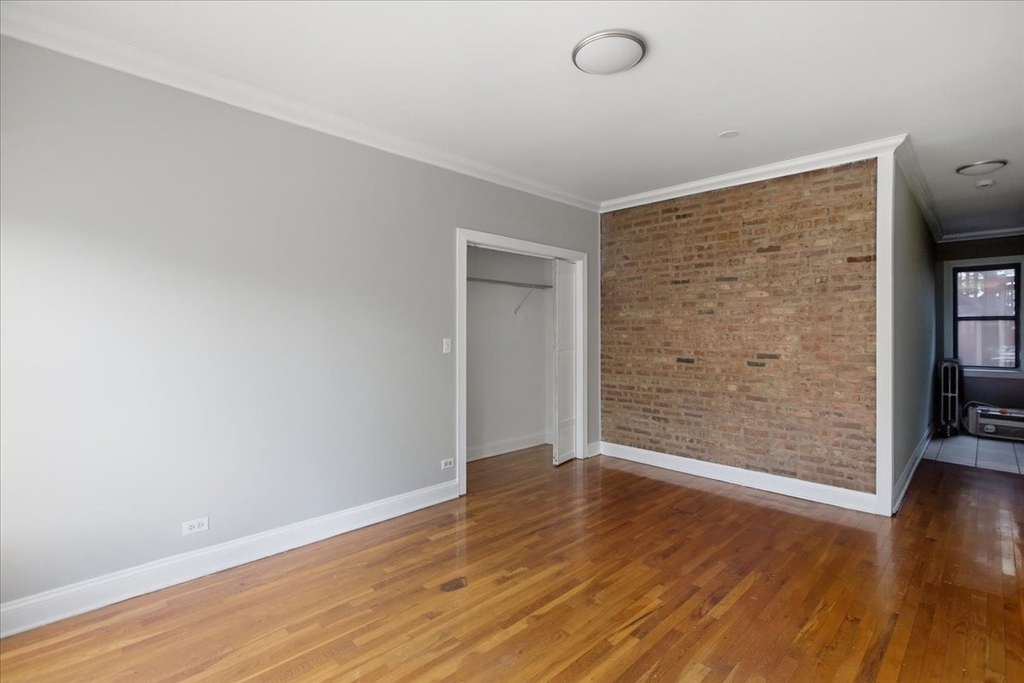 1940 E 73rd Street - Photo 1
