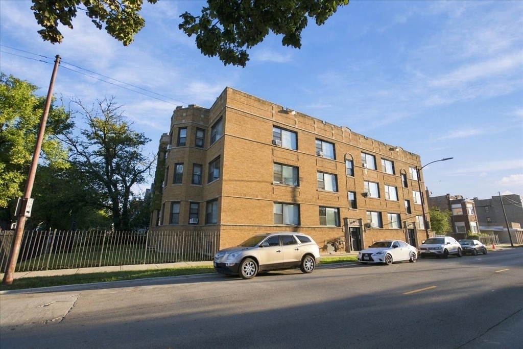 1940 E 73rd Street - Photo 0