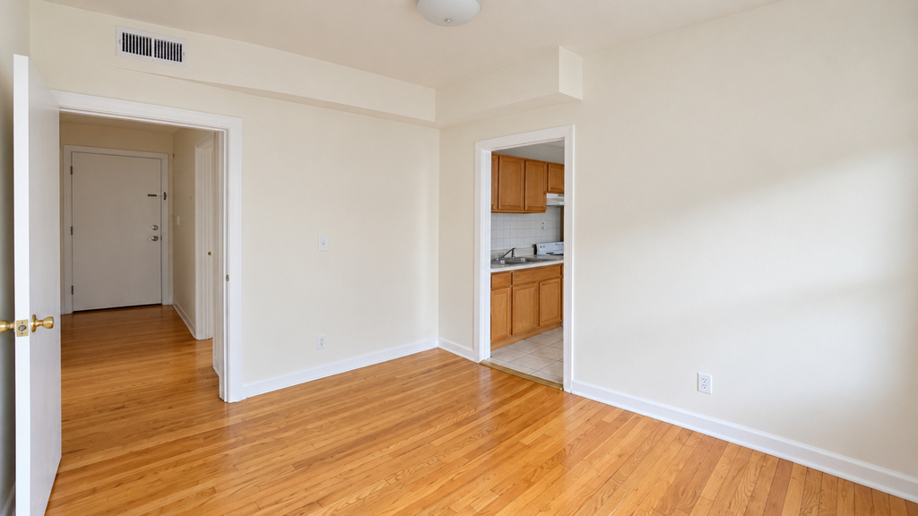 3560 W Cortland Street - Photo 9