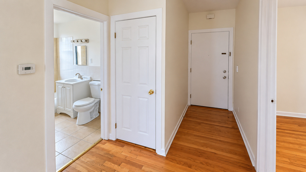 3560 W Cortland Street - Photo 16