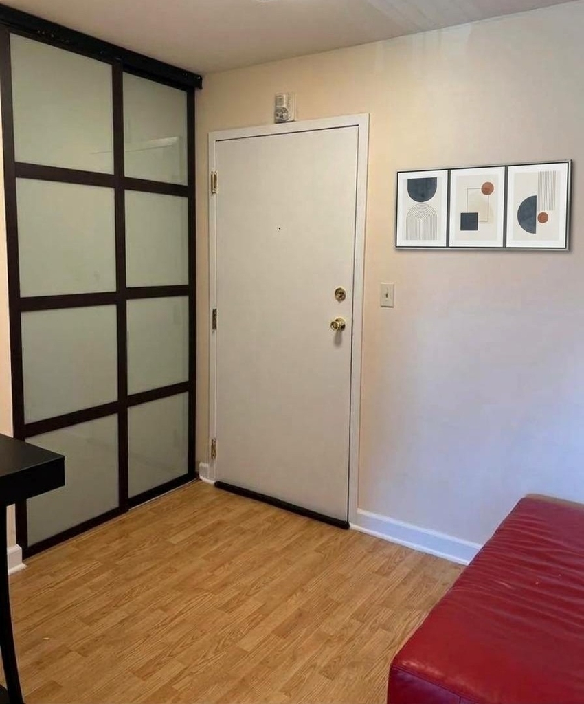 828 Oakton Street - Photo 1