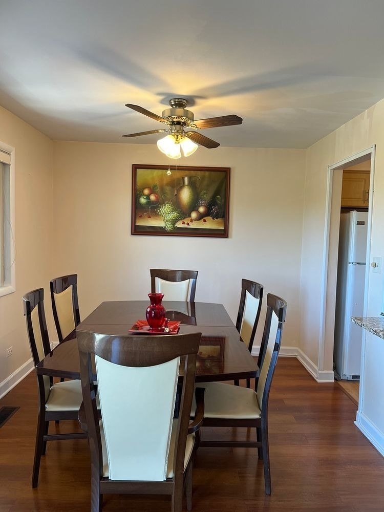 828 Oakton Street - Photo 4