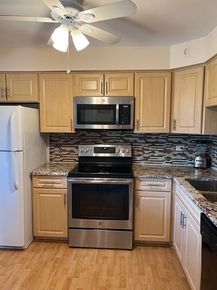 828 Oakton Street - Photo 5