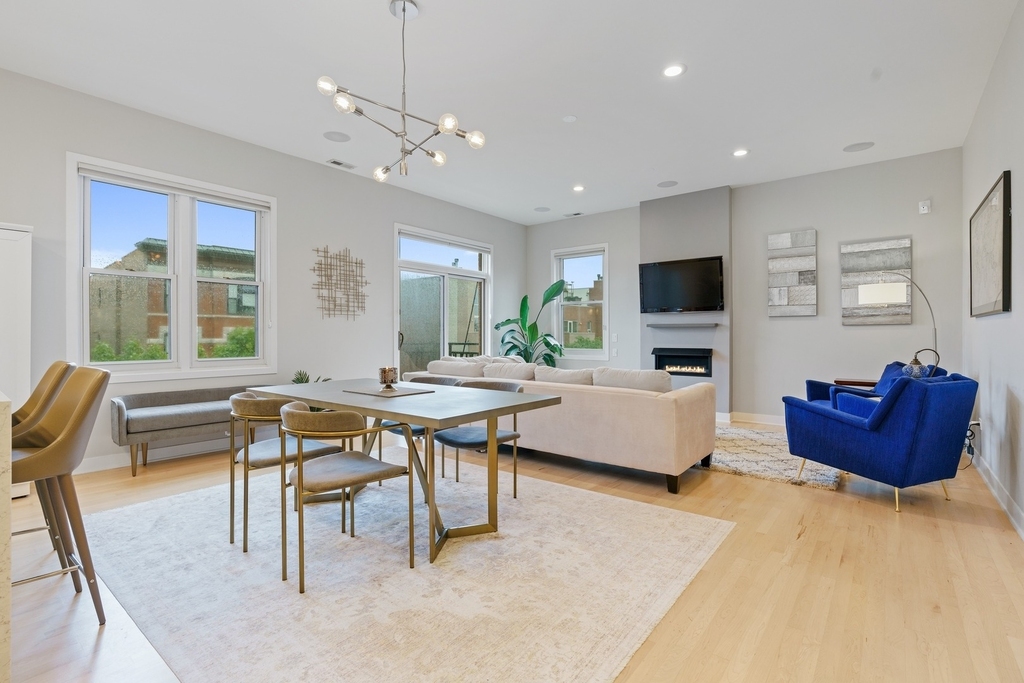 1222 N Wolcott Avenue - Photo 2