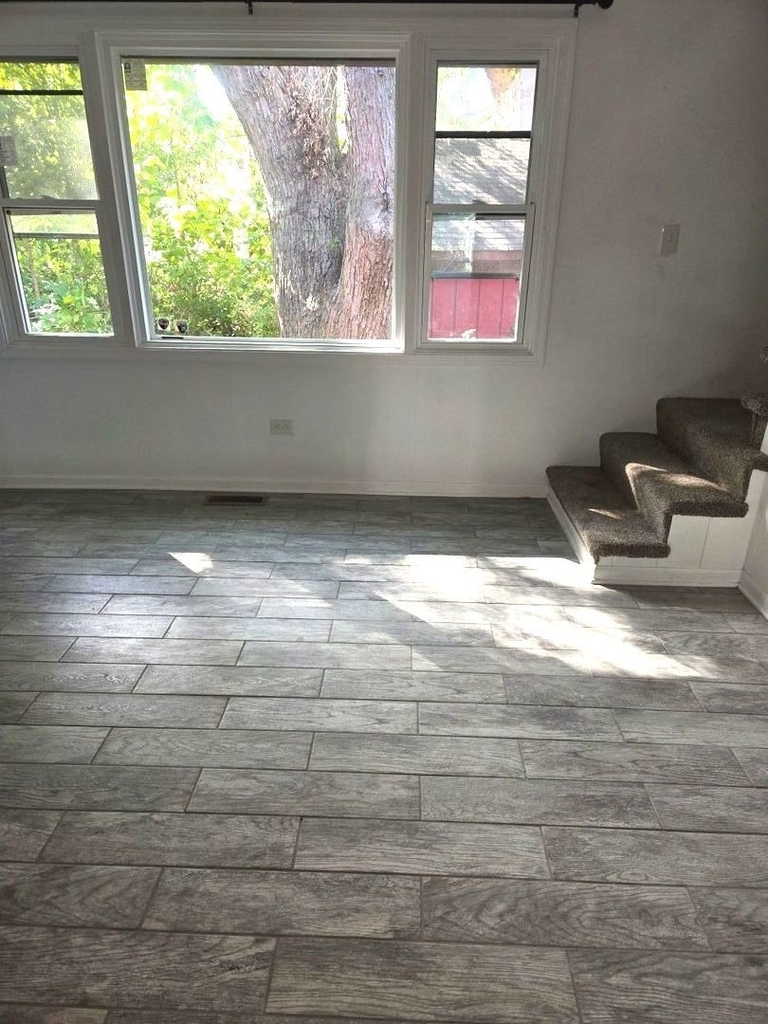 1713 158th Street - Photo 3