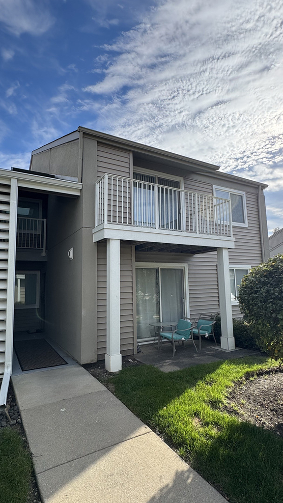 42 N Park Avenue - Photo 1