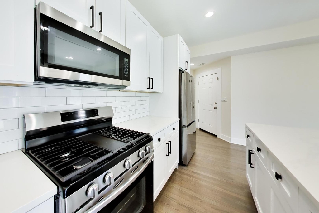 350 E 50th Street - Photo 12