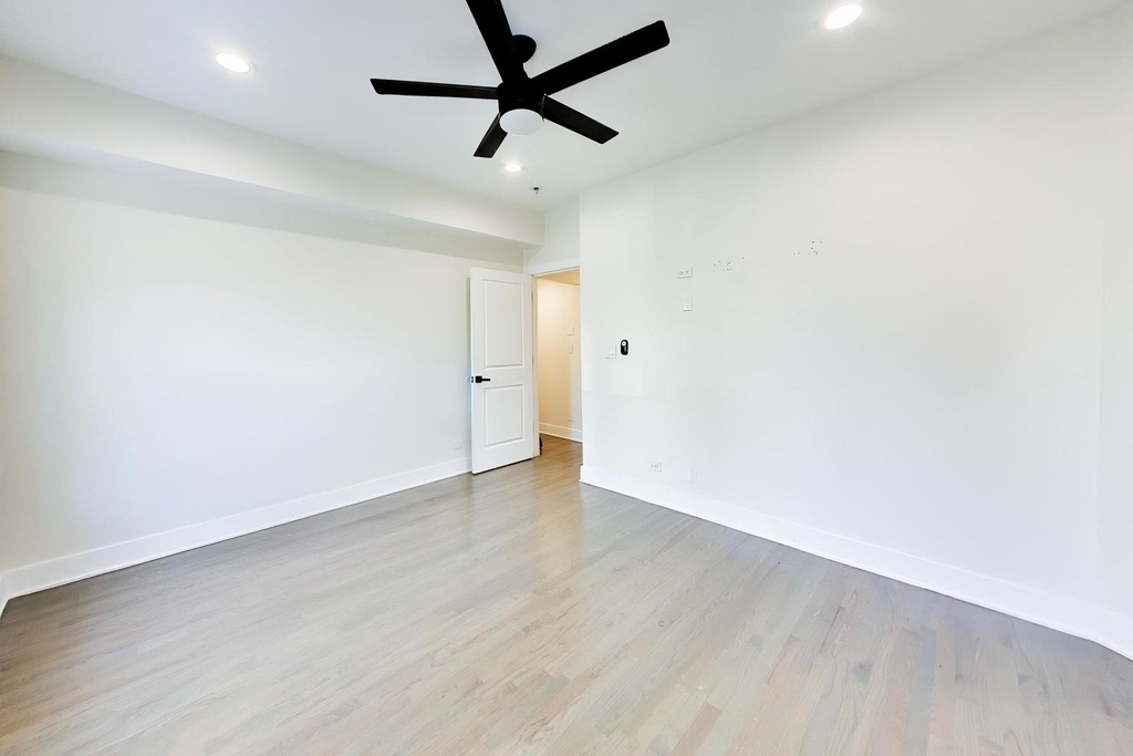 350 E 50th Street - Photo 15