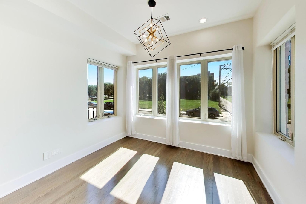 350 E 50th Street - Photo 5