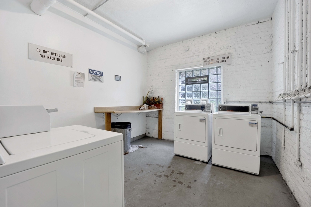 1239 W Greenleaf Avenue - Photo 14