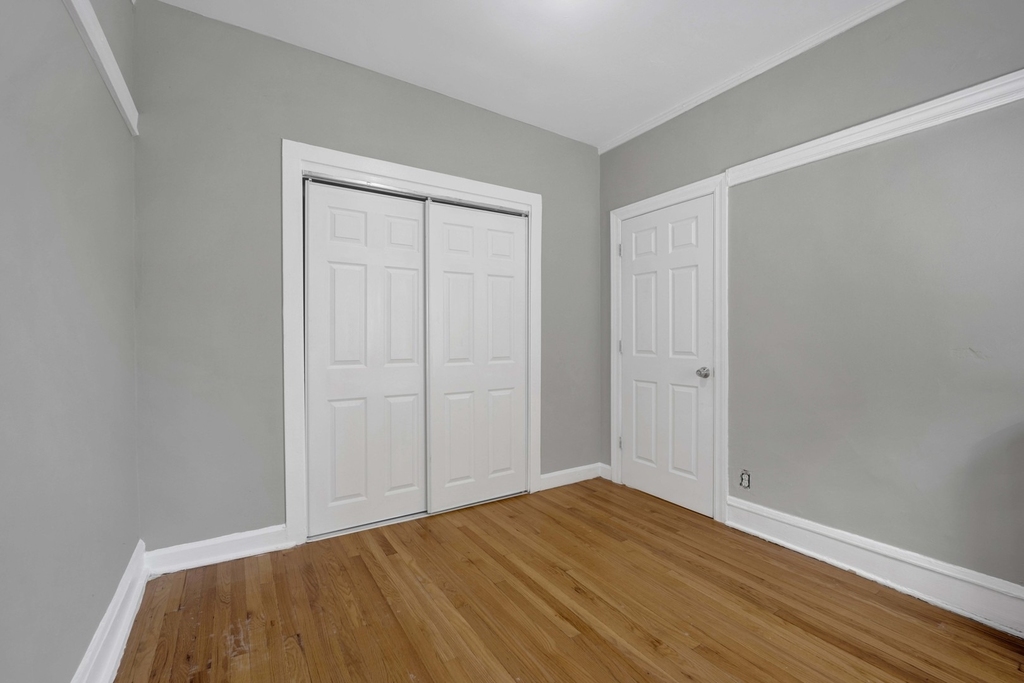 1239 W Greenleaf Avenue - Photo 13
