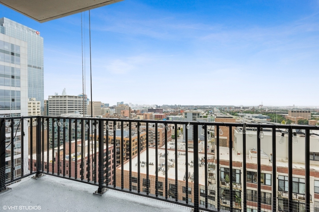 210 S Des Plaines Street - Photo 13