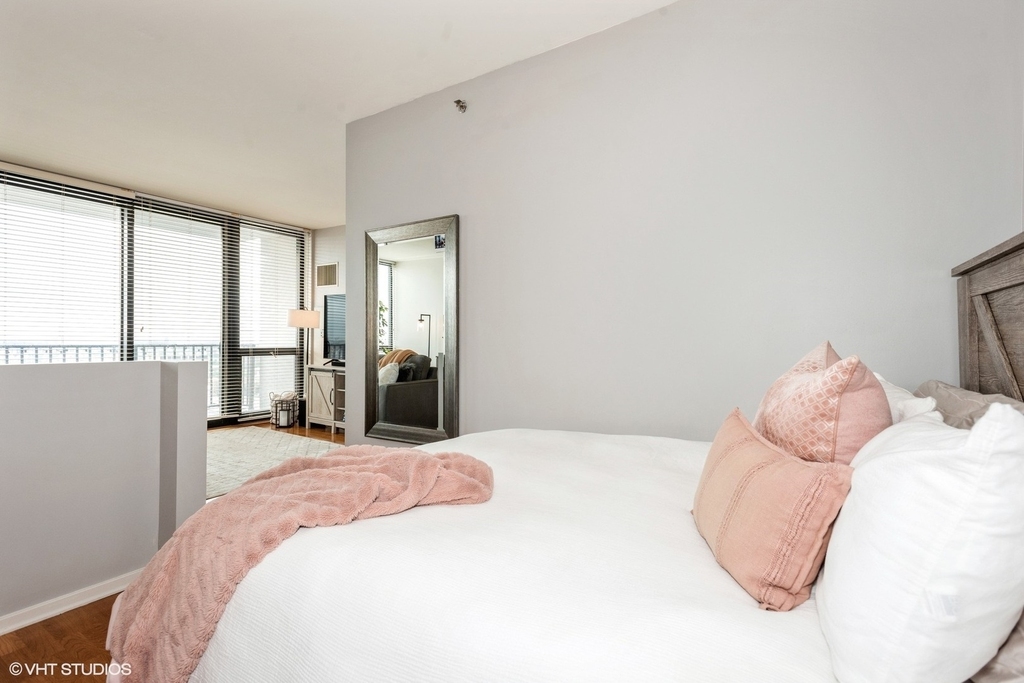 210 S Des Plaines Street - Photo 11