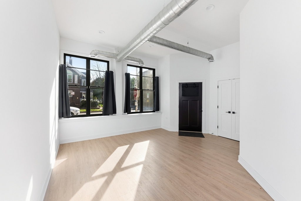 3300 N Racine Avenue - Photo 1