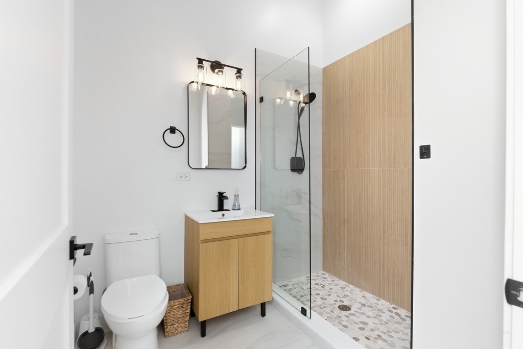 3300 N Racine Avenue - Photo 7