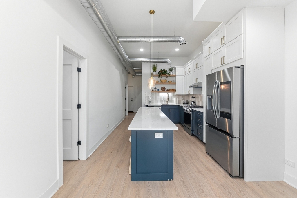 3300 N Racine Avenue - Photo 3