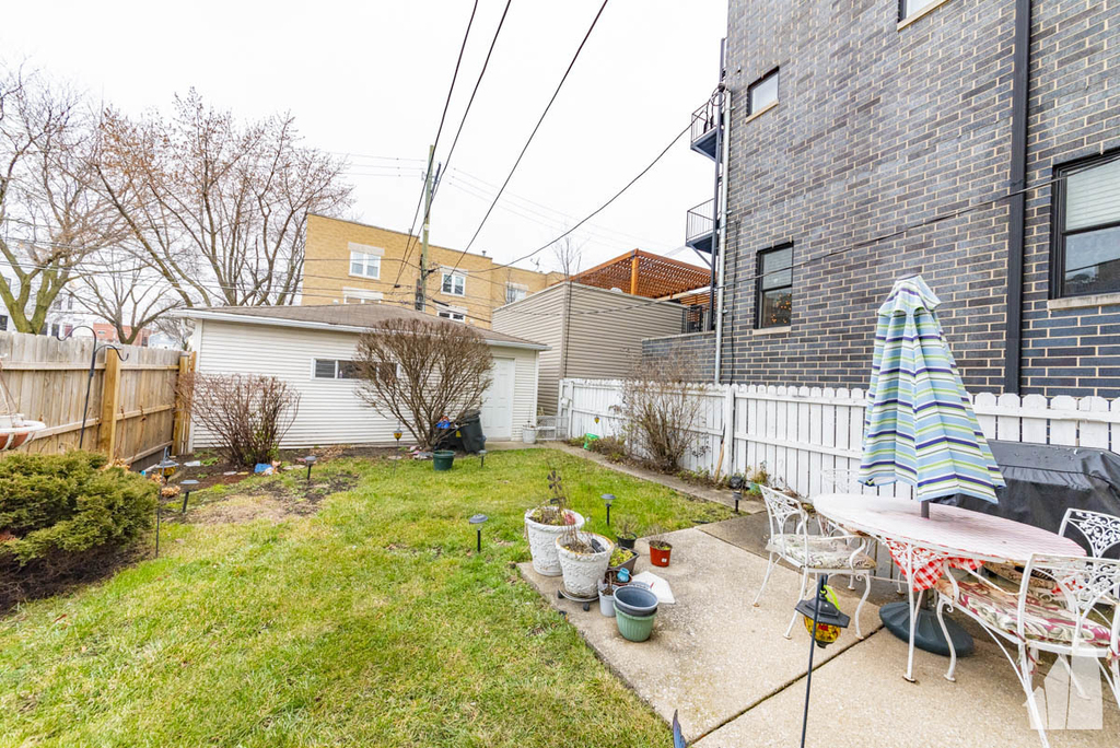 3300 N Racine Avenue - Photo 10