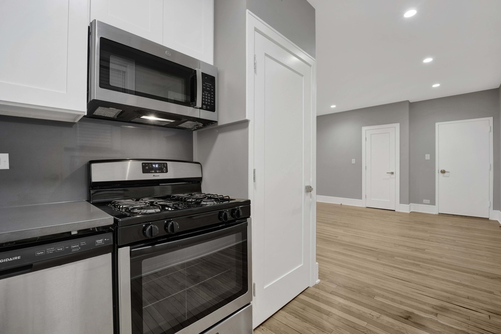 6403 N Wayne Avenue - Photo 6