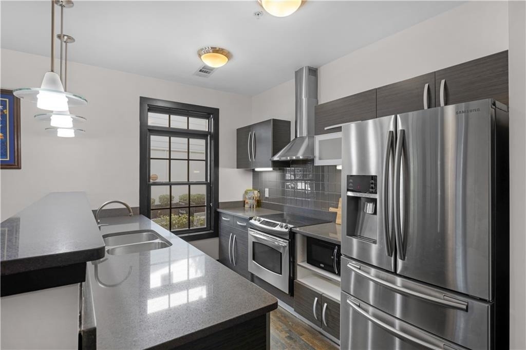 1300 Dekalb Avenue Ne - Photo 7