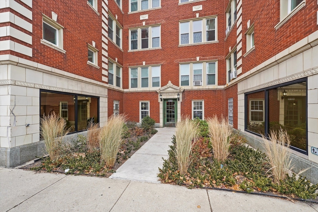 411 Beloit Avenue - Photo 18