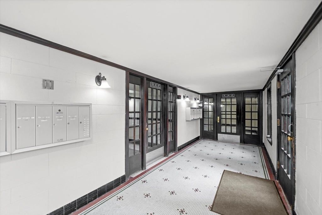 411 Beloit Avenue - Photo 16