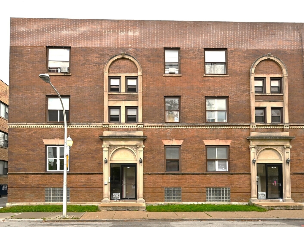 959 E 61st Street - Photo 1