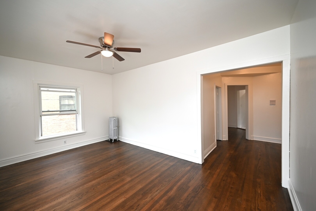 959 E 61st Street - Photo 4