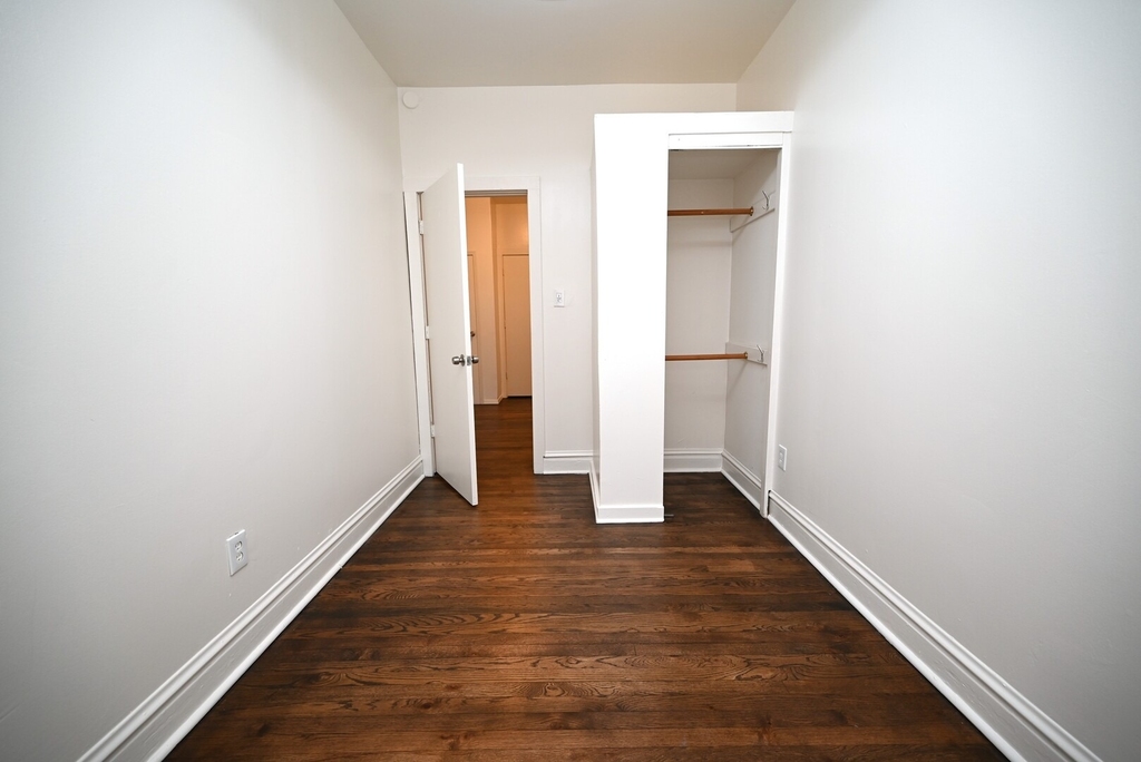 959 E 61st Street - Photo 17