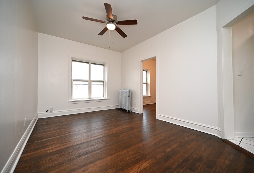 959 E 61st Street - Photo 7