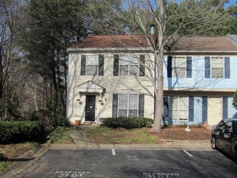 3101 Queen Anne Court - Photo 1