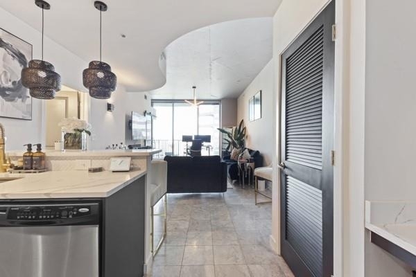 400 W Peachtree Street Nw - Photo 1