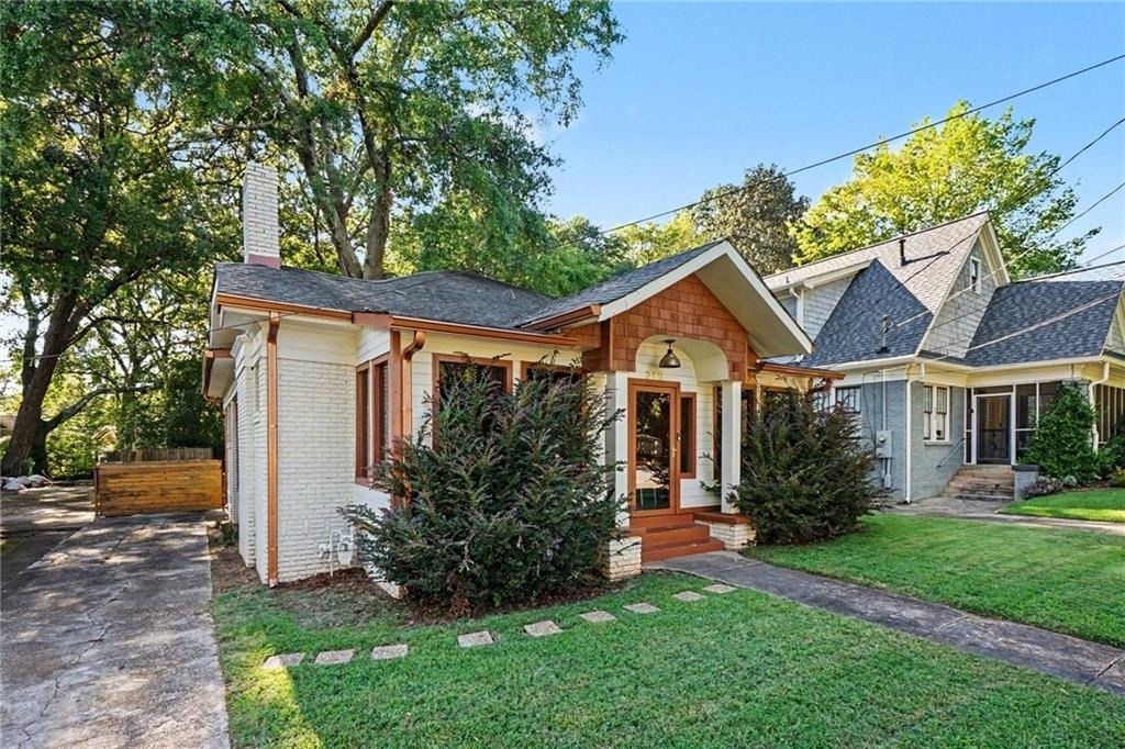 223 Cambridge Avenue - Photo 2