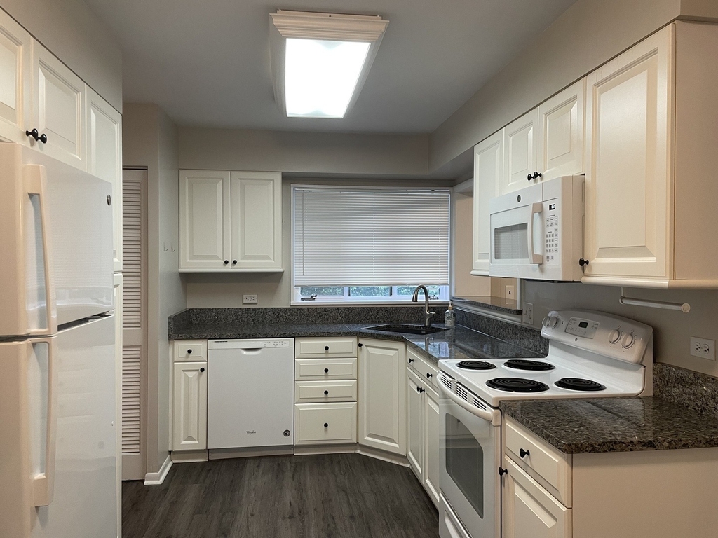 1948 Lincoln Avenue - Photo 1