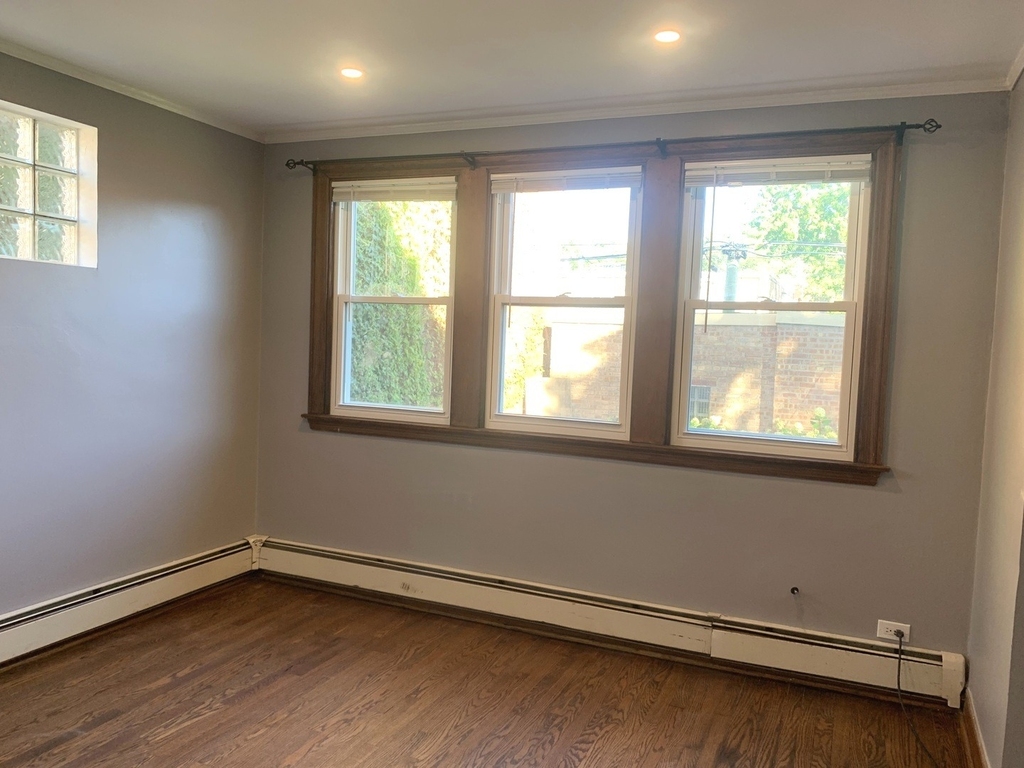 10931 S Artesian Avenue - Photo 2