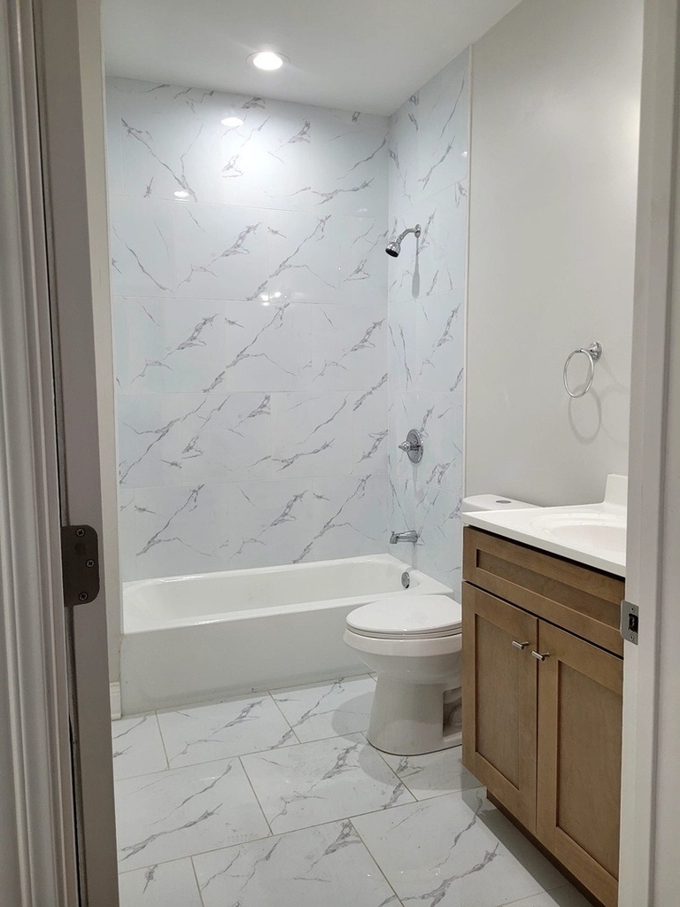 2458 S Sawyer Avenue - Photo 6