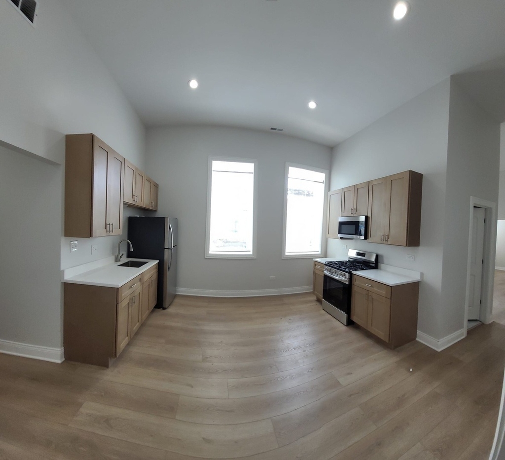 2458 S Sawyer Avenue - Photo 7