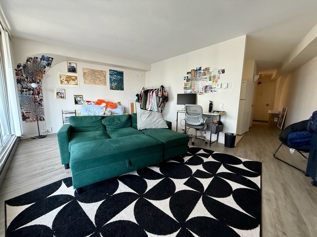 300 N State Street - Photo 1