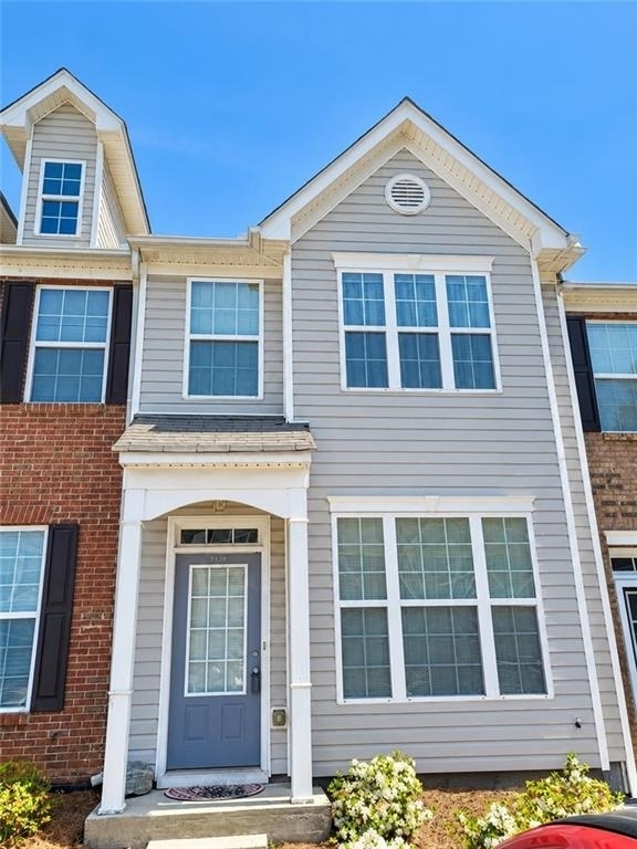 2747 Heathrow Drive - Photo 0