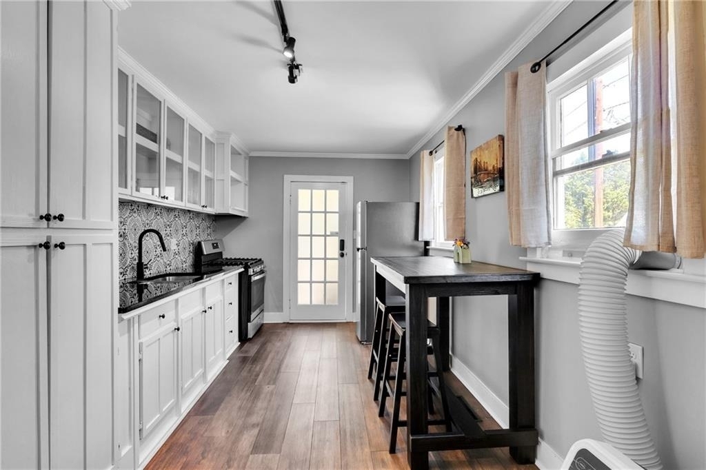 1279 Eubanks Avenue - Photo 8