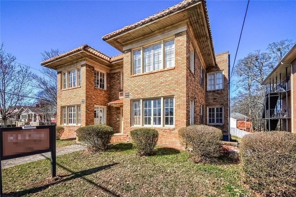 1445 Lucile Avenue Sw - Photo 1