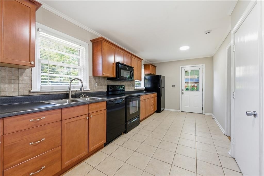 1003 Valley Drive - Photo 17