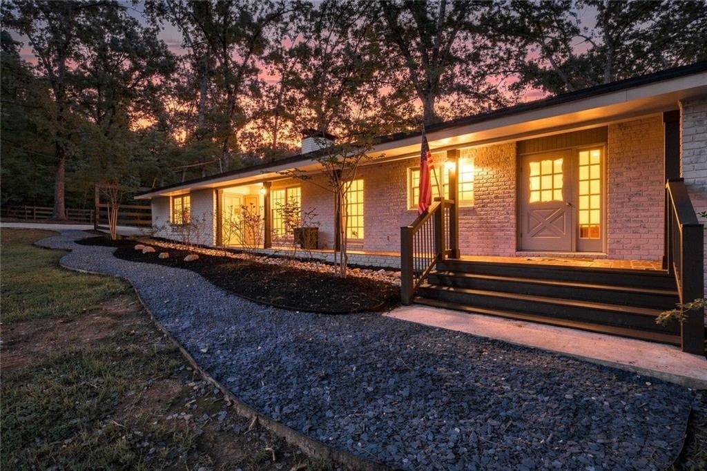 728 S Mccollum Drive - Photo 2
