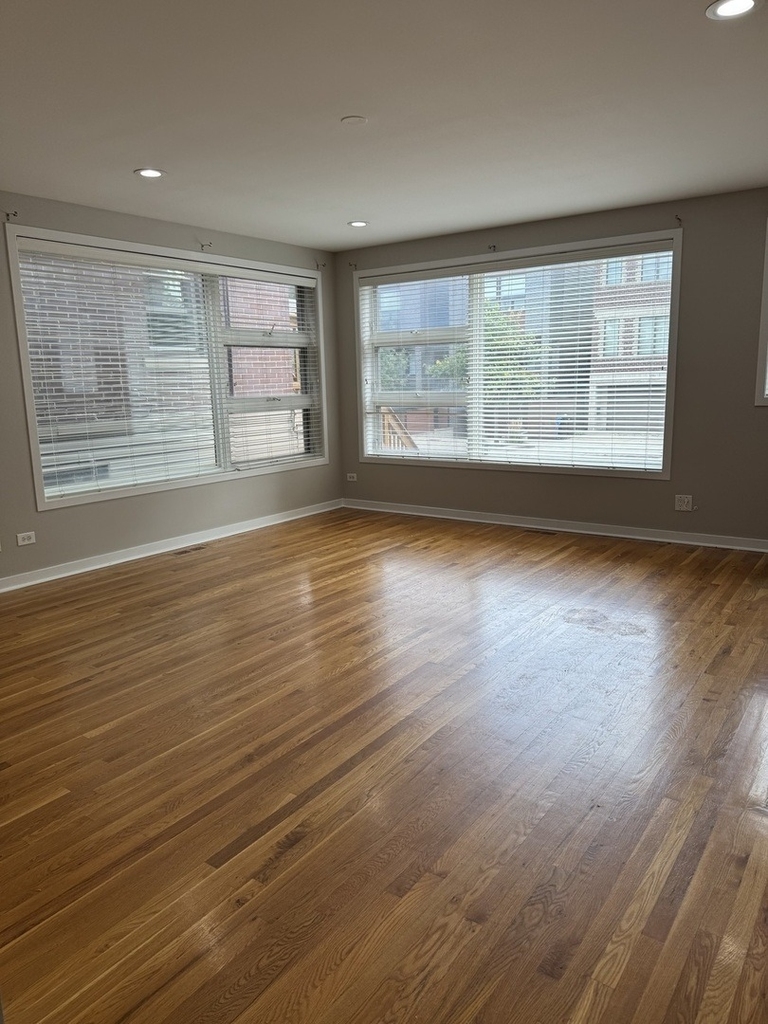 1702 S Newberry Avenue - Photo 1