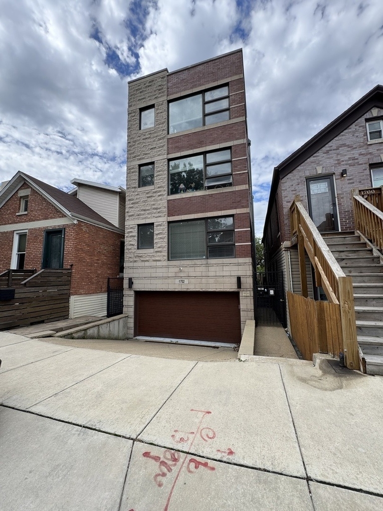 1702 S Newberry Avenue - Photo 0