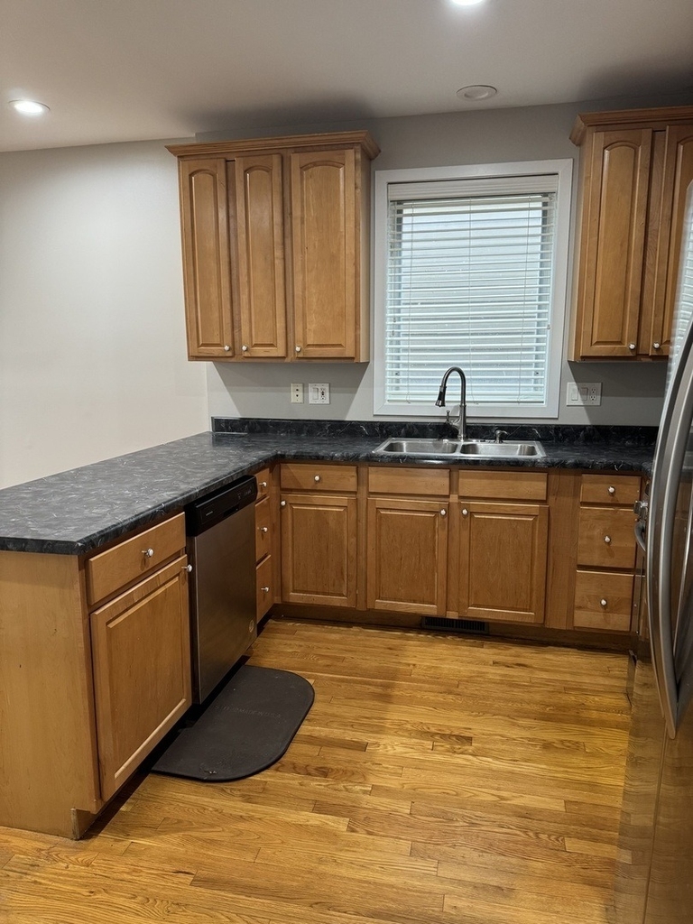 1702 S Newberry Avenue - Photo 3