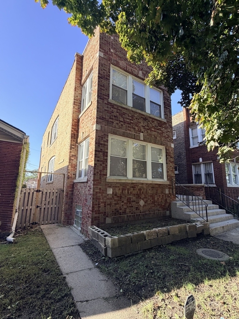 839 E 87th Place - Photo 0