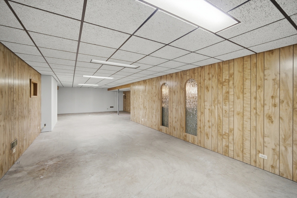 8001 W Balmoral Avenue - Photo 14