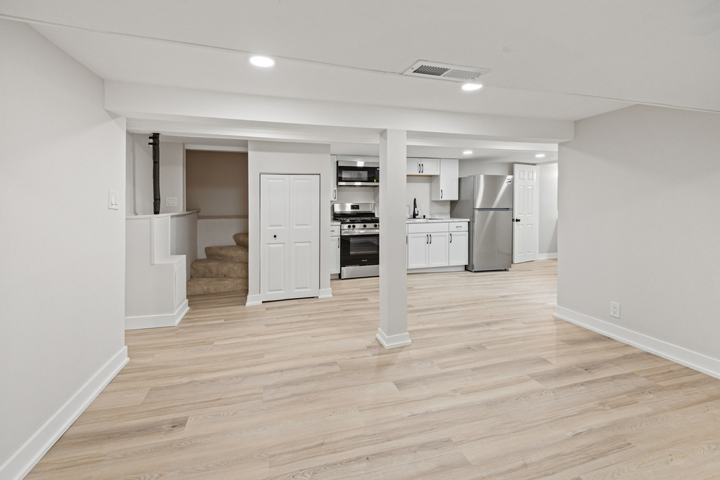 6228 W Berenice Avenue - Photo 1